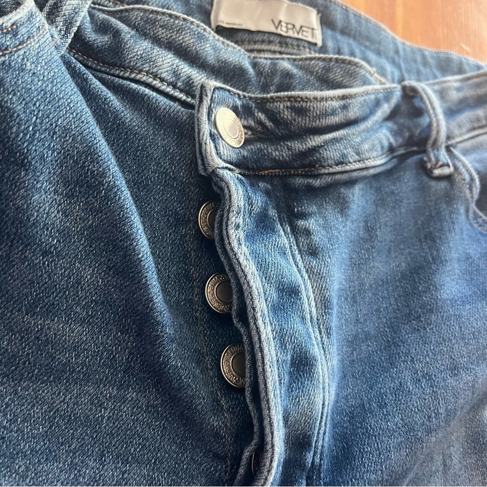 Vervet Women's Classic Blue Crossover Button Distressed Jeans - Picture 4 of 7